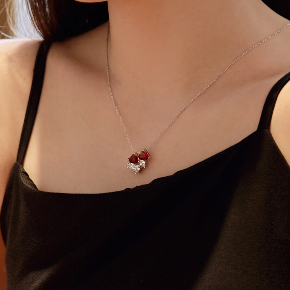 [Lora-Jewelry] Collier délicat en forme de cœur rouge