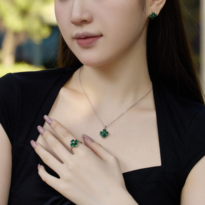 [Lora-Jewelry] Collier de perles en forme de trèfle à quatre feuilles en forme de cœur