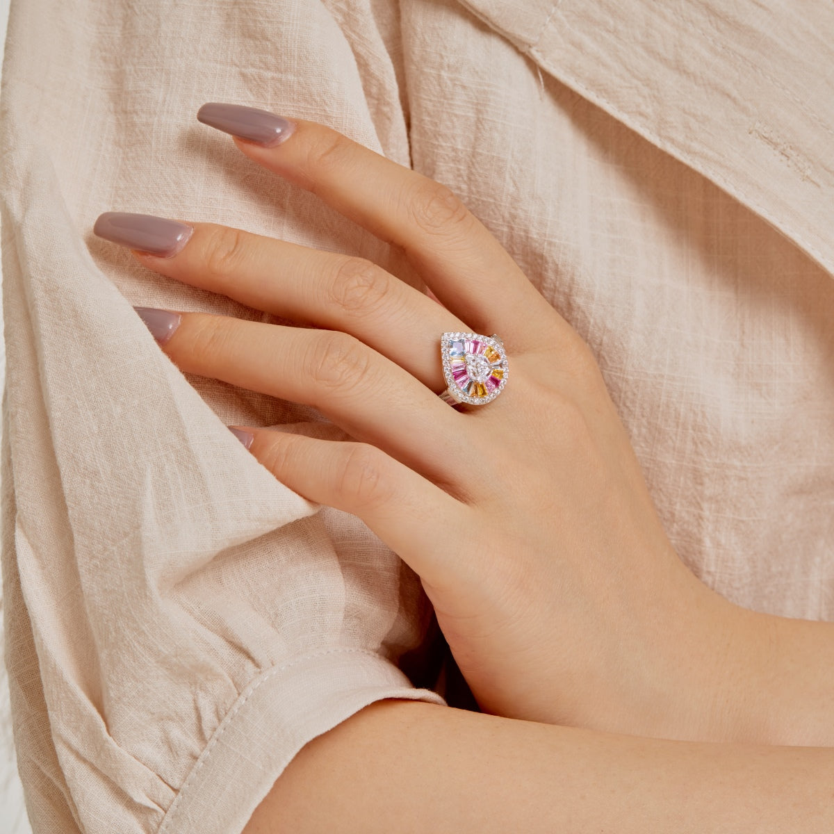 [Lora-Jewelry] Bague de banquet élégante et colorée en forme de goutte d'eau