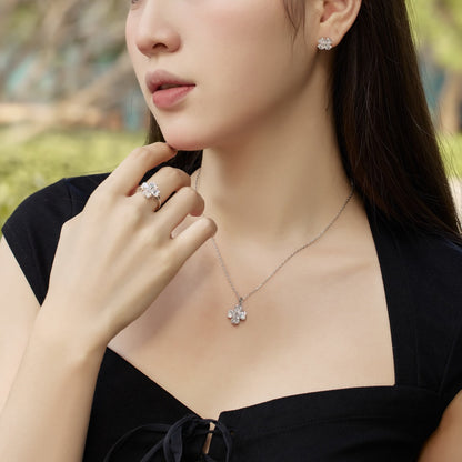 [Lora-Jewelry] Collier de perles en forme de trèfle à quatre feuilles en forme de cœur