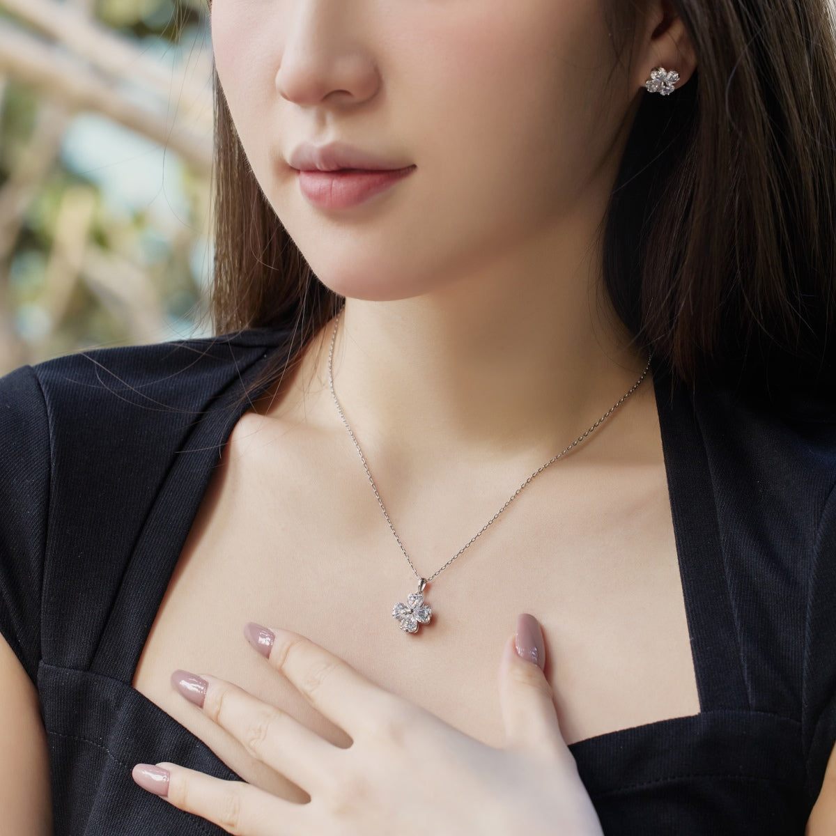 [Lora-Jewelry] Collier de perles en forme de trèfle à quatre feuilles en forme de cœur