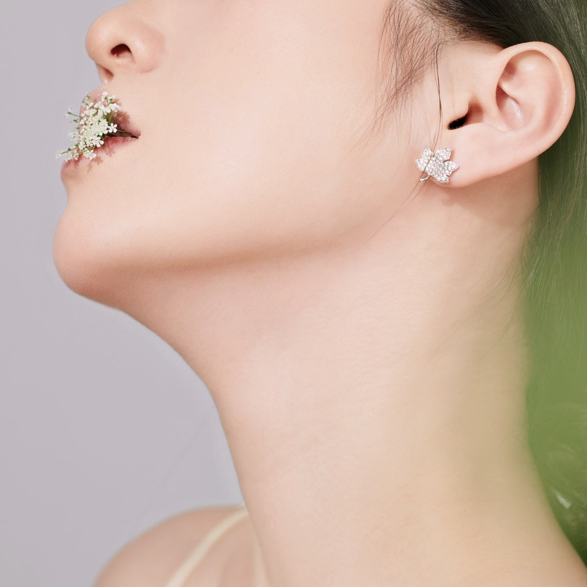 [Lora-Jewelry] Boucles d'oreilles exquises en forme de feuille d'érable