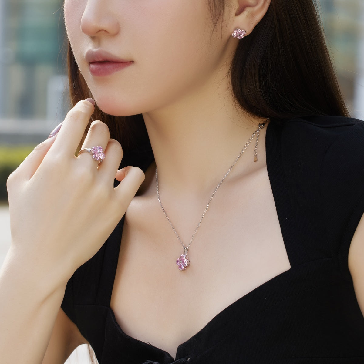 [Lora-Jewelry] Collier de perles en forme de trèfle à quatre feuilles en forme de cœur