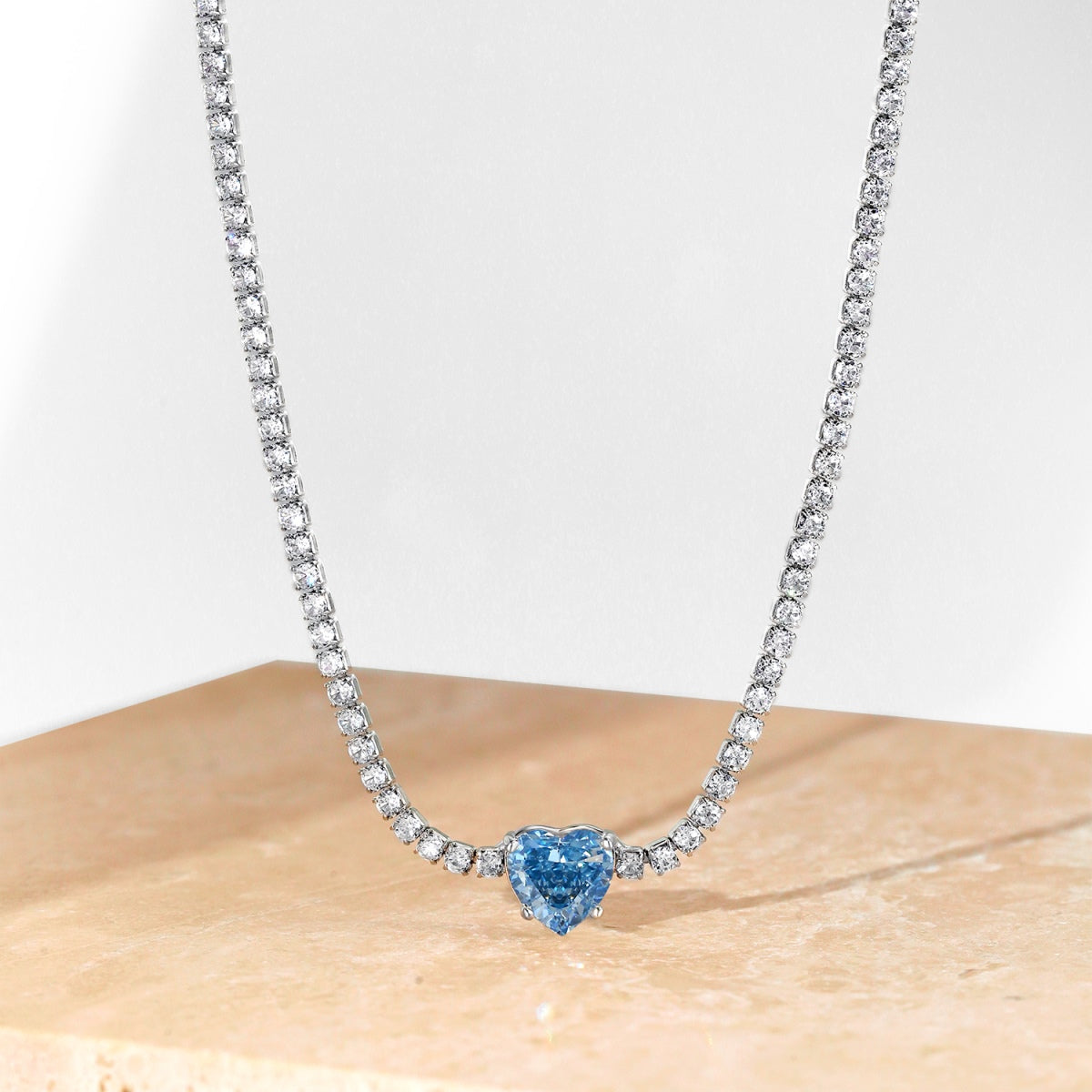 [Lora-Jewelry] Collier en forme de cœur scintillant de 2,0 carats