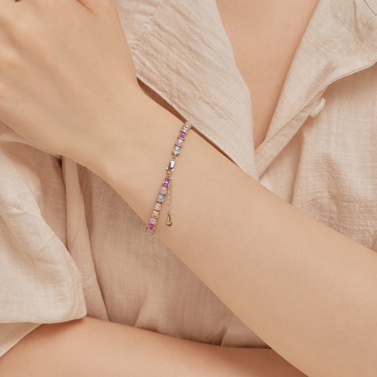 [Lora-Jewelry]繊細でカラフルなエメラルドカットのパーティーブレスレット