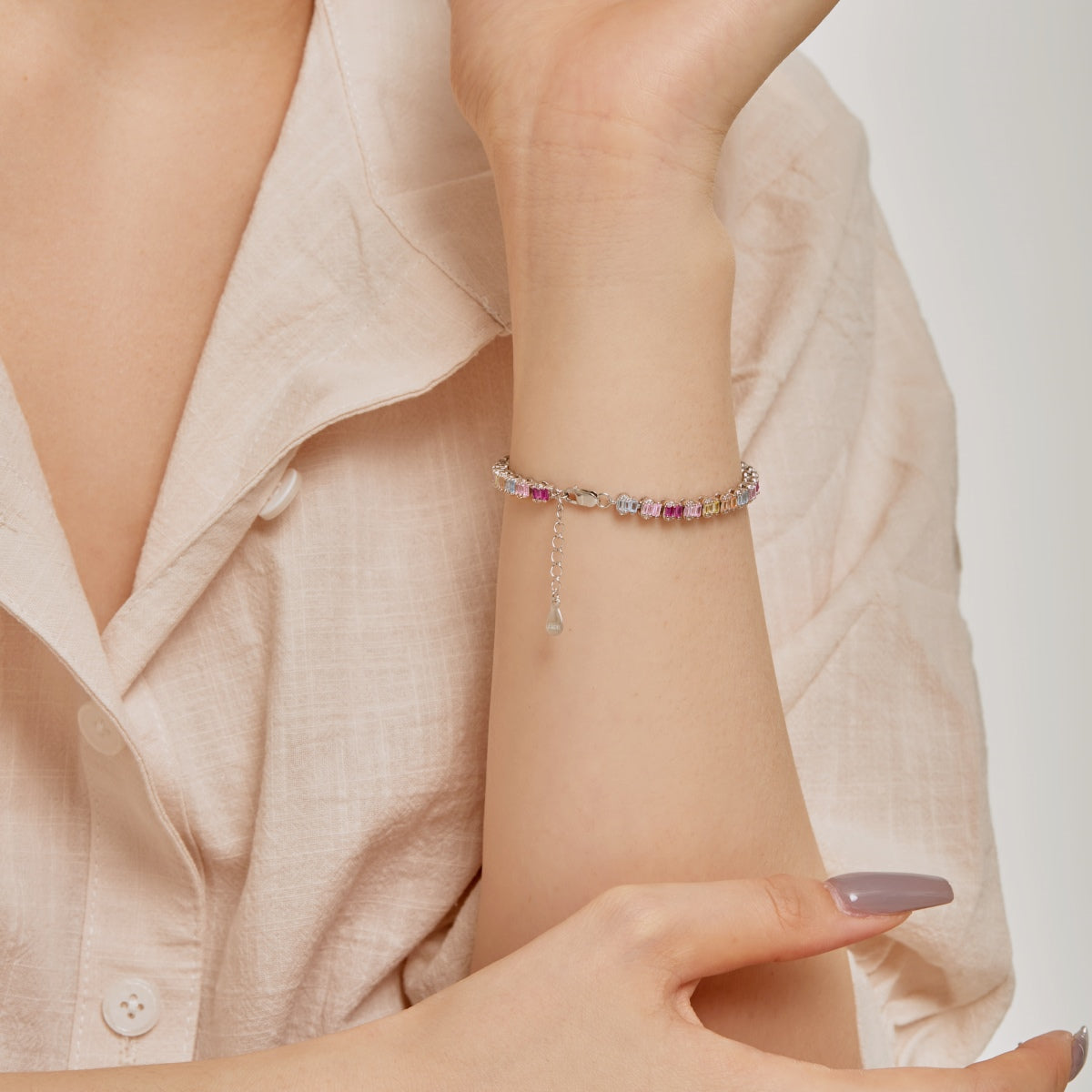[Lora-Jewelry]繊細でカラフルなエメラルドカットのパーティーブレスレット