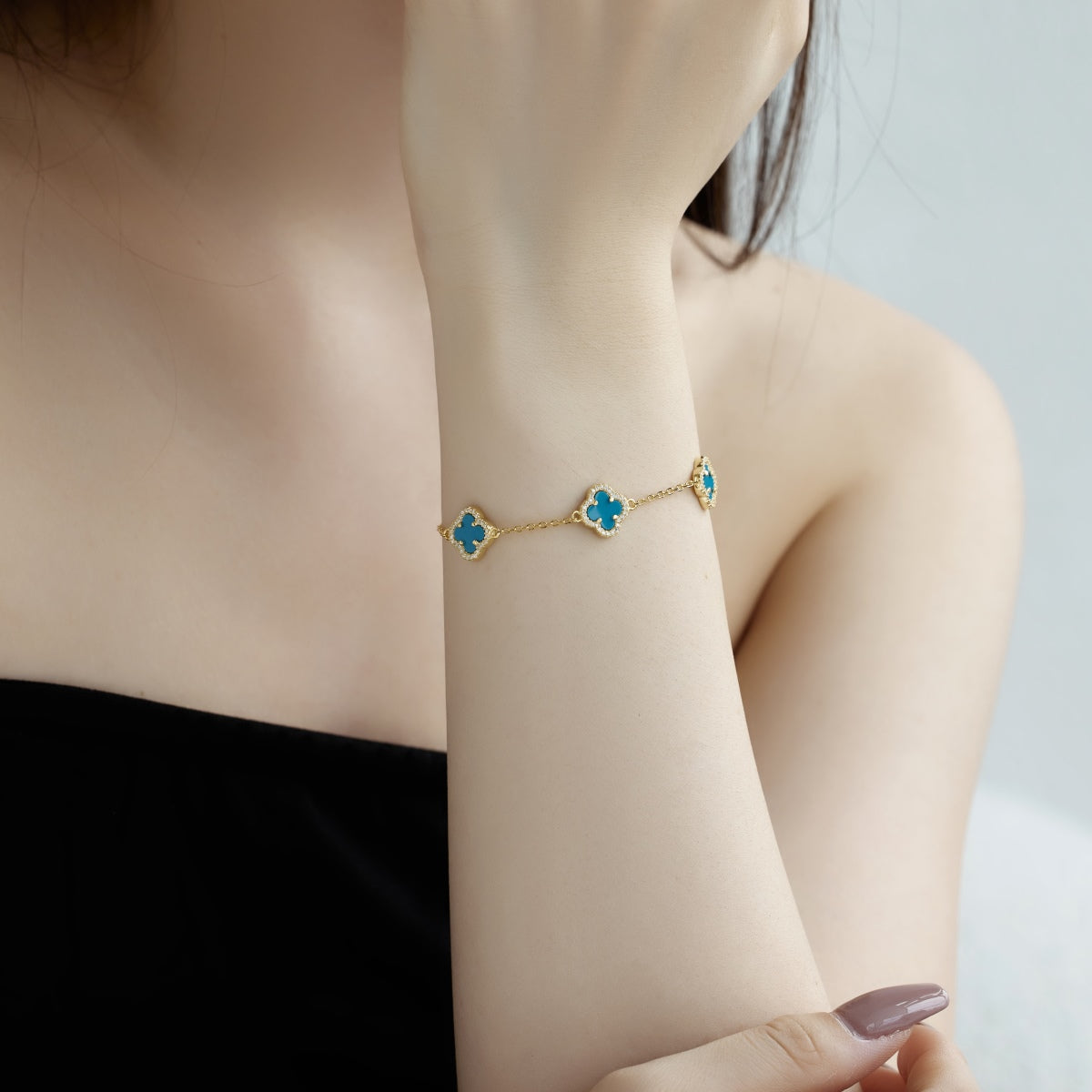 [Lora-Jewelry] Bracelet exquis en trèfle à quatre feuilles