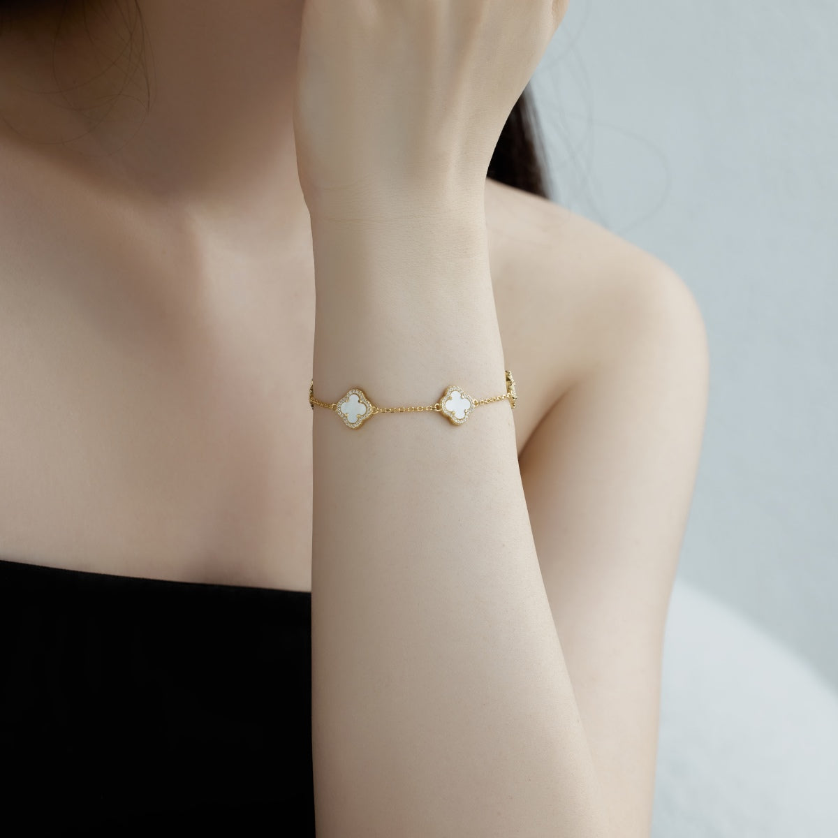 [Lora-Jewelry] Bracelet exquis en trèfle à quatre feuilles