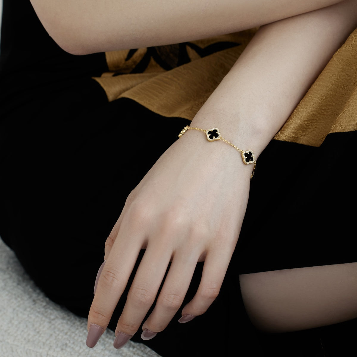 [Lora-Jewelry] Bracelet exquis en trèfle à quatre feuilles