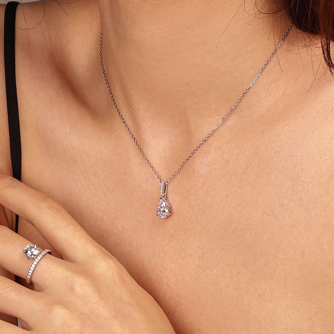 [Lora-Jewelry] Collier tendance délicat en forme de goutte d'eau