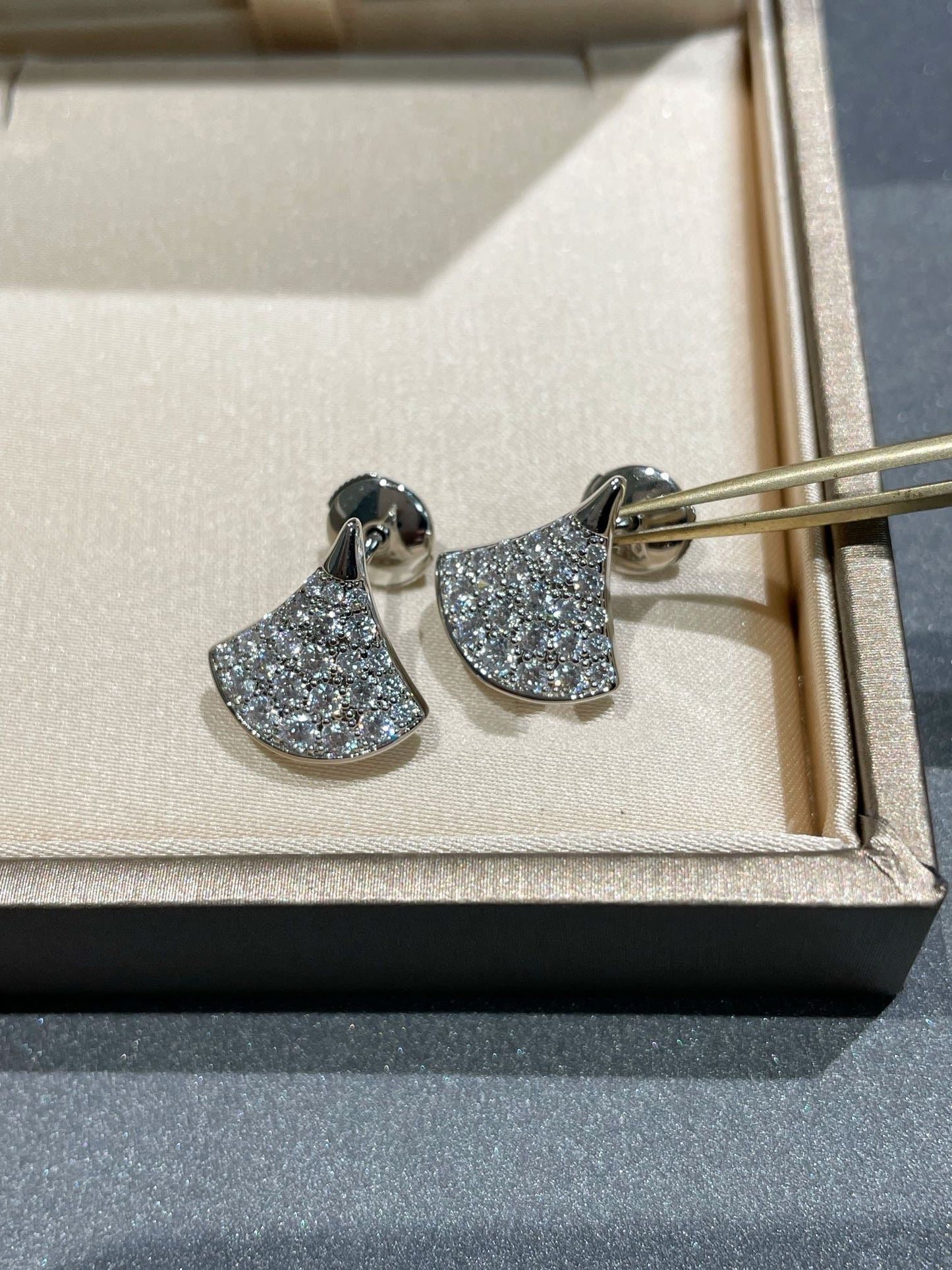 [ローラジュエリー]ドリームスタッドピアス ダイヤモンド
