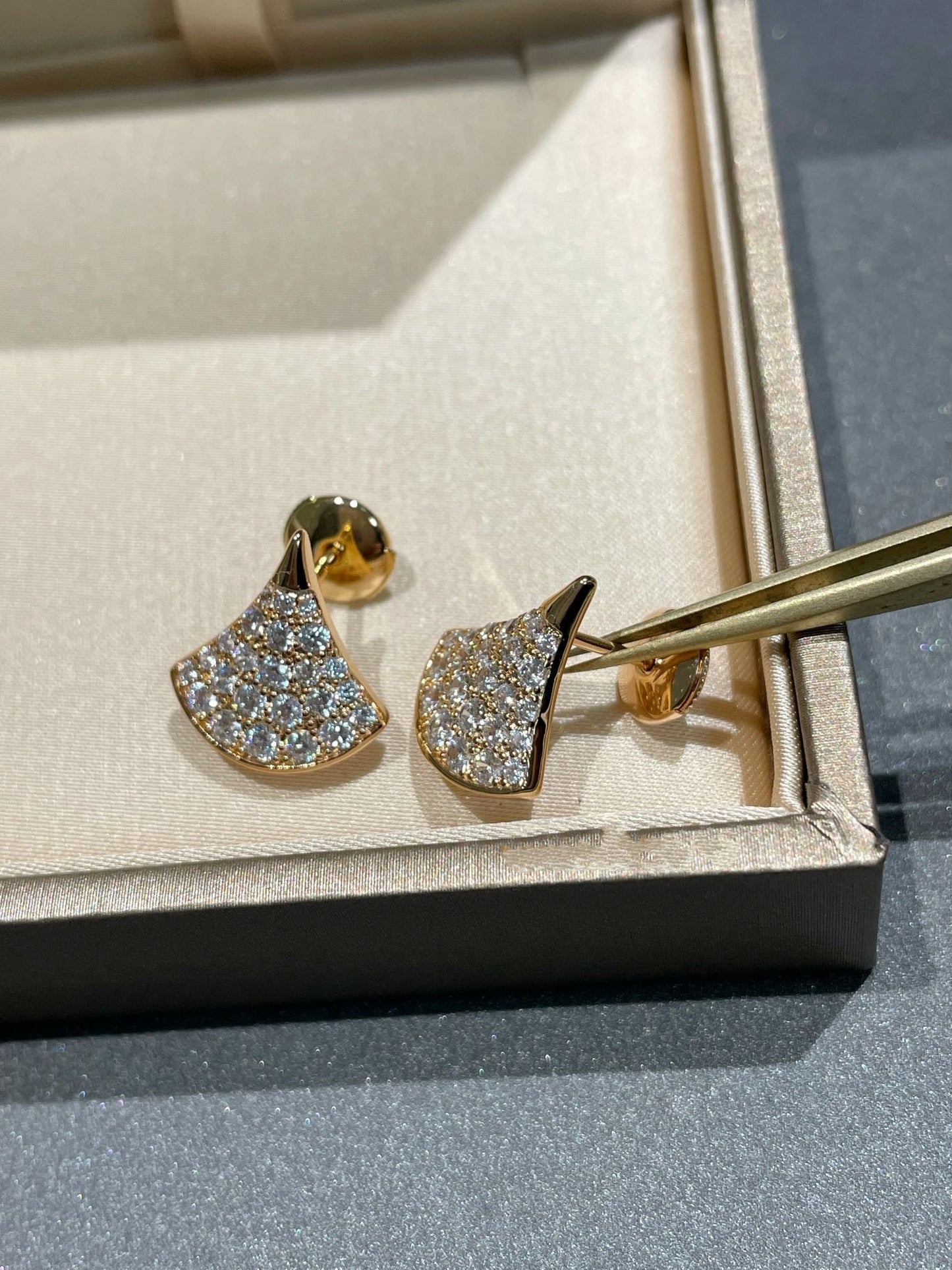 [ローラジュエリー]ドリームスタッドピアス ダイヤモンド