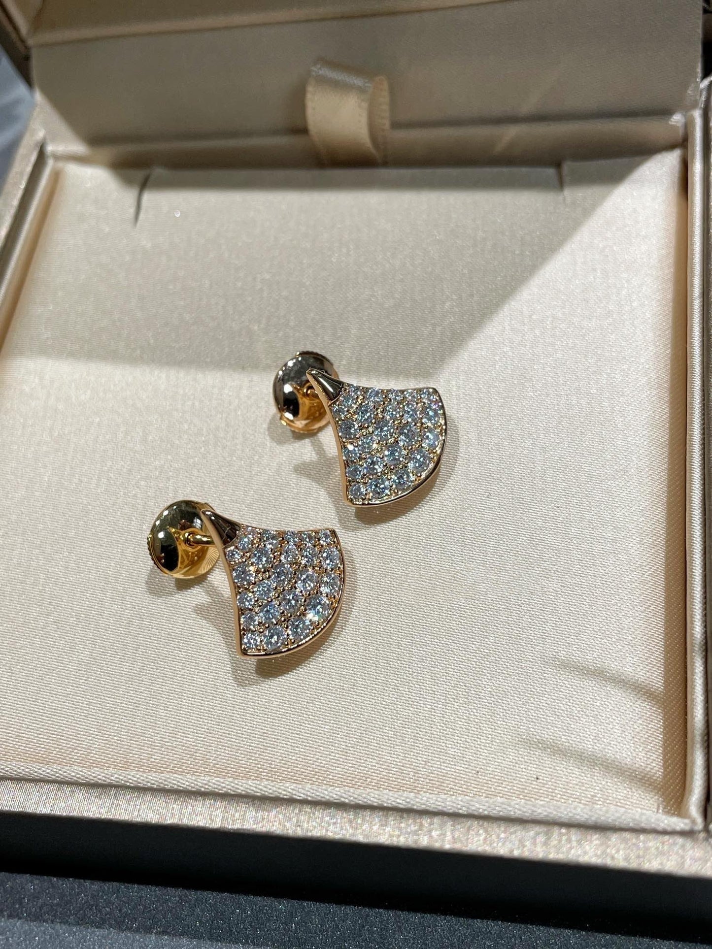 [ローラジュエリー]ドリームスタッドピアス ダイヤモンド