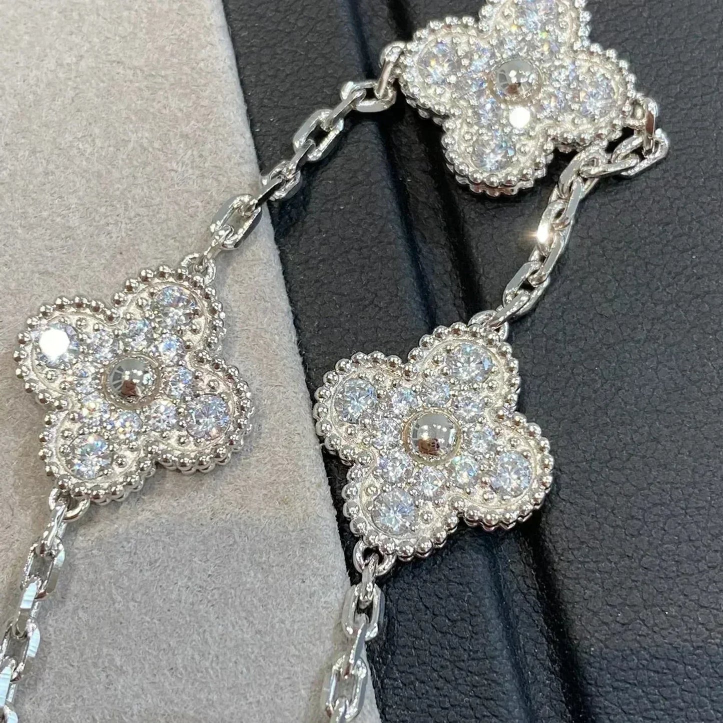 [ローラジュエリー]クローバー 5モチーフ ダイヤモンドブレスレット シルバー