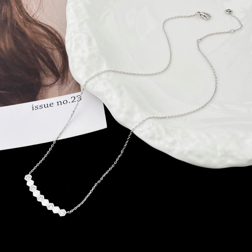 [Lora-Jewelry]BEE MY LOVE DIAMOND NECKLACE