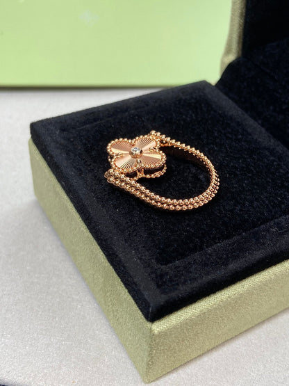 [Lora-Jewelry]CLOVER RIVERSIBLE PINK GOLD RING