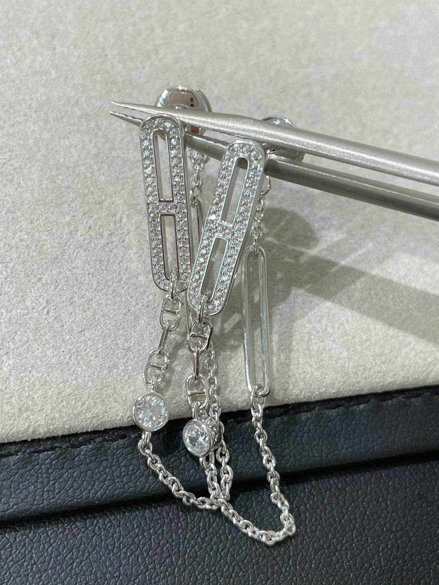 [Lora-Jewelry]Boucles d'oreilles pendantes en diamants Chaine Chaos