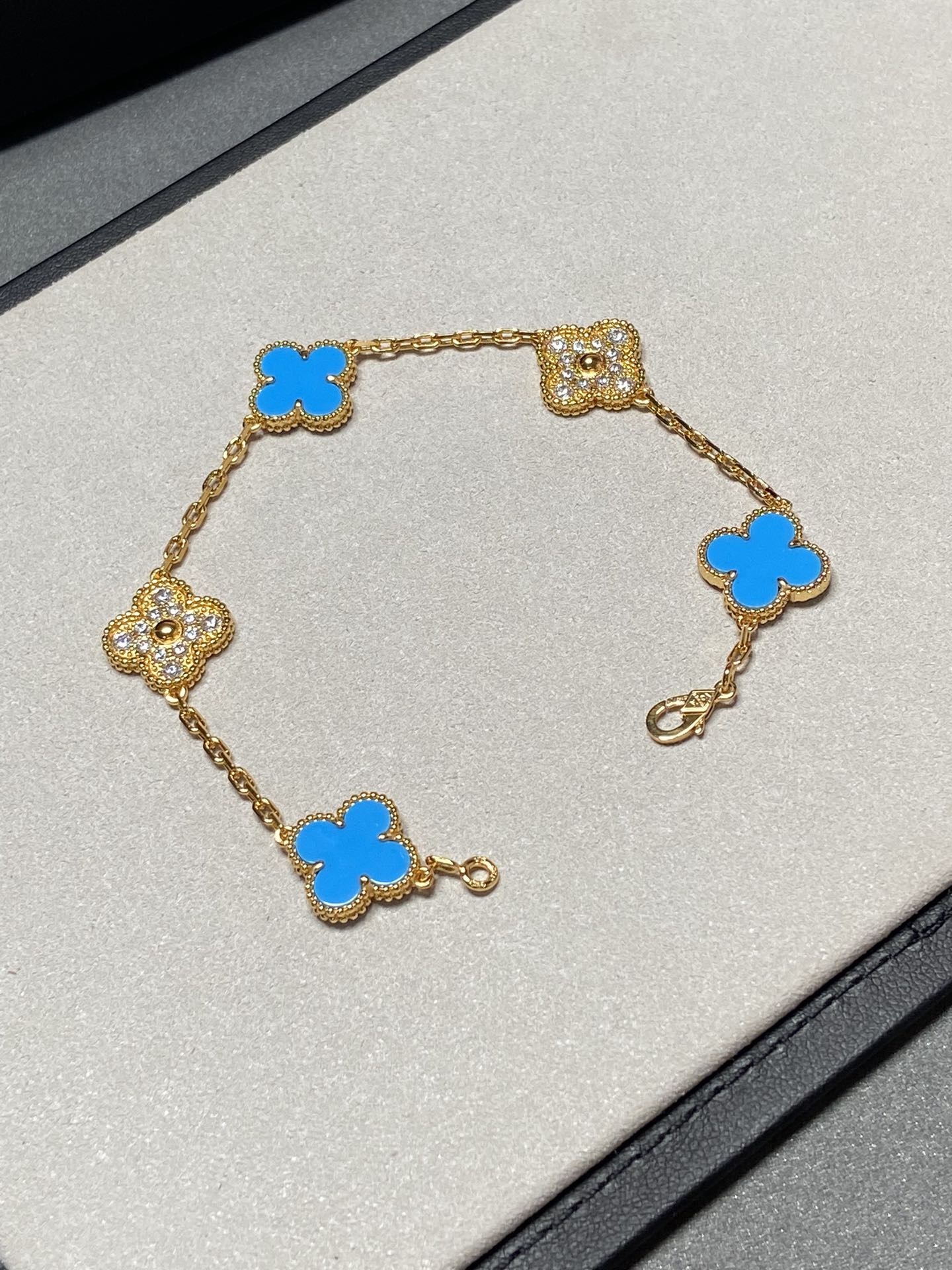[Lora-Jewelry]CLOVER 5 MOTIF BLUE CHALCEDONY DIAMOND GOLD BRACELET