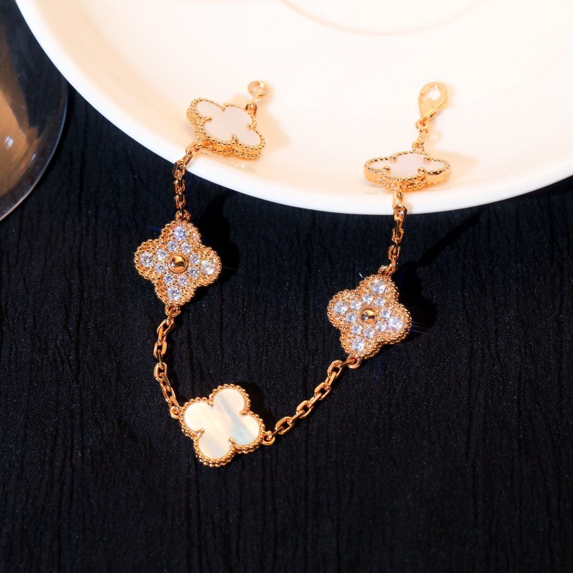 [Lora-Jewelry]CLOVER BRACELET 5 MOTIF WHITE MOP DIAMOND