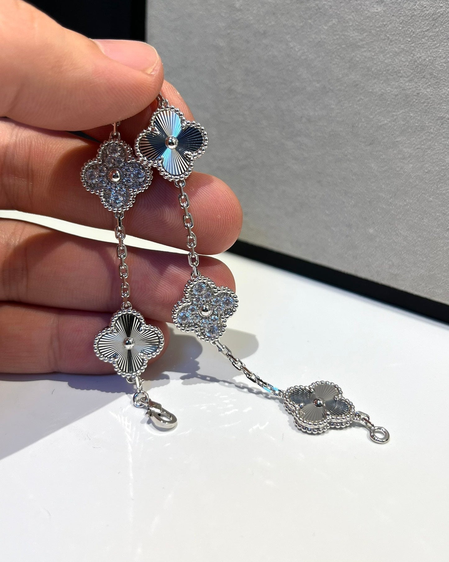 [Lora-Jewelry]CLOVER 5 MOTIF SILVER DIAMOND BRACELET