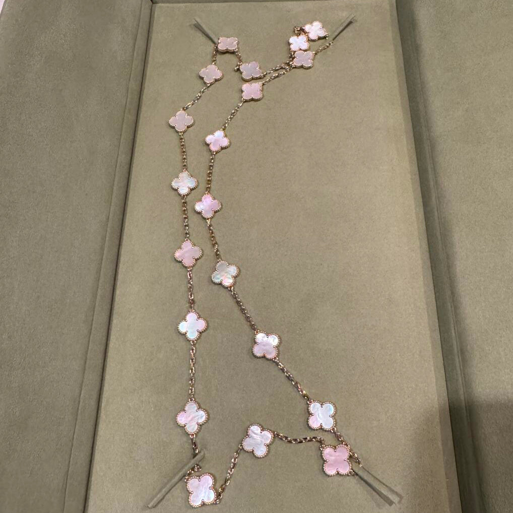 [Lora-Jewelry] COLLIER NACRE ROSE À 20 MOTIFS CLOVER