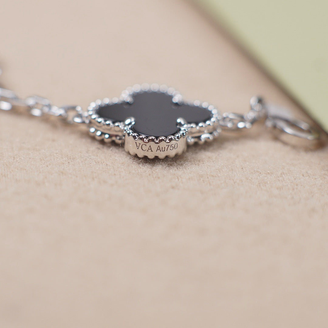 [Lora-Jewelry]CLOVER 5 MOTIF ONYXS  BRACELET SILVER