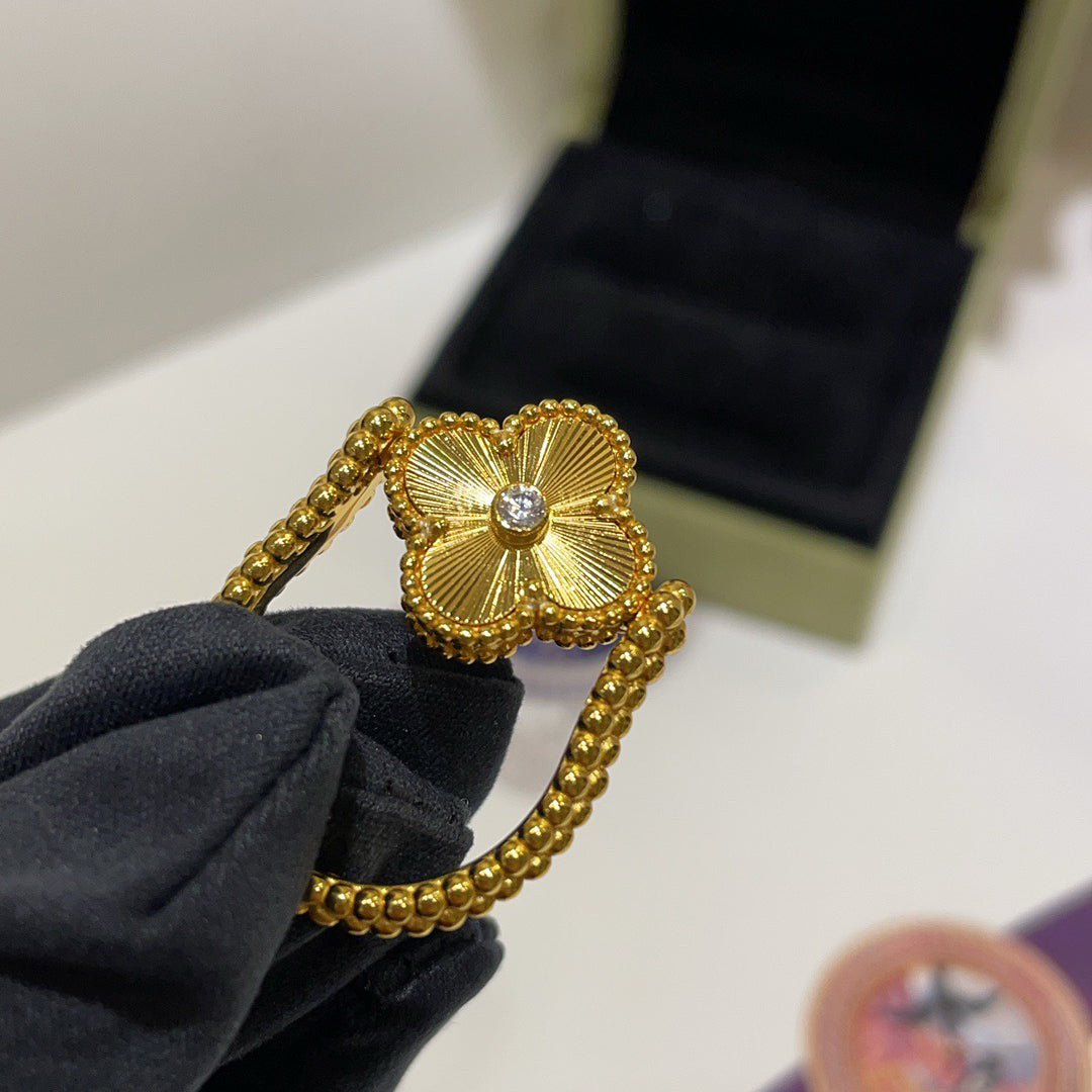 [ローラジュエリー]クローバー リバーシブル ブルーアゲート リング