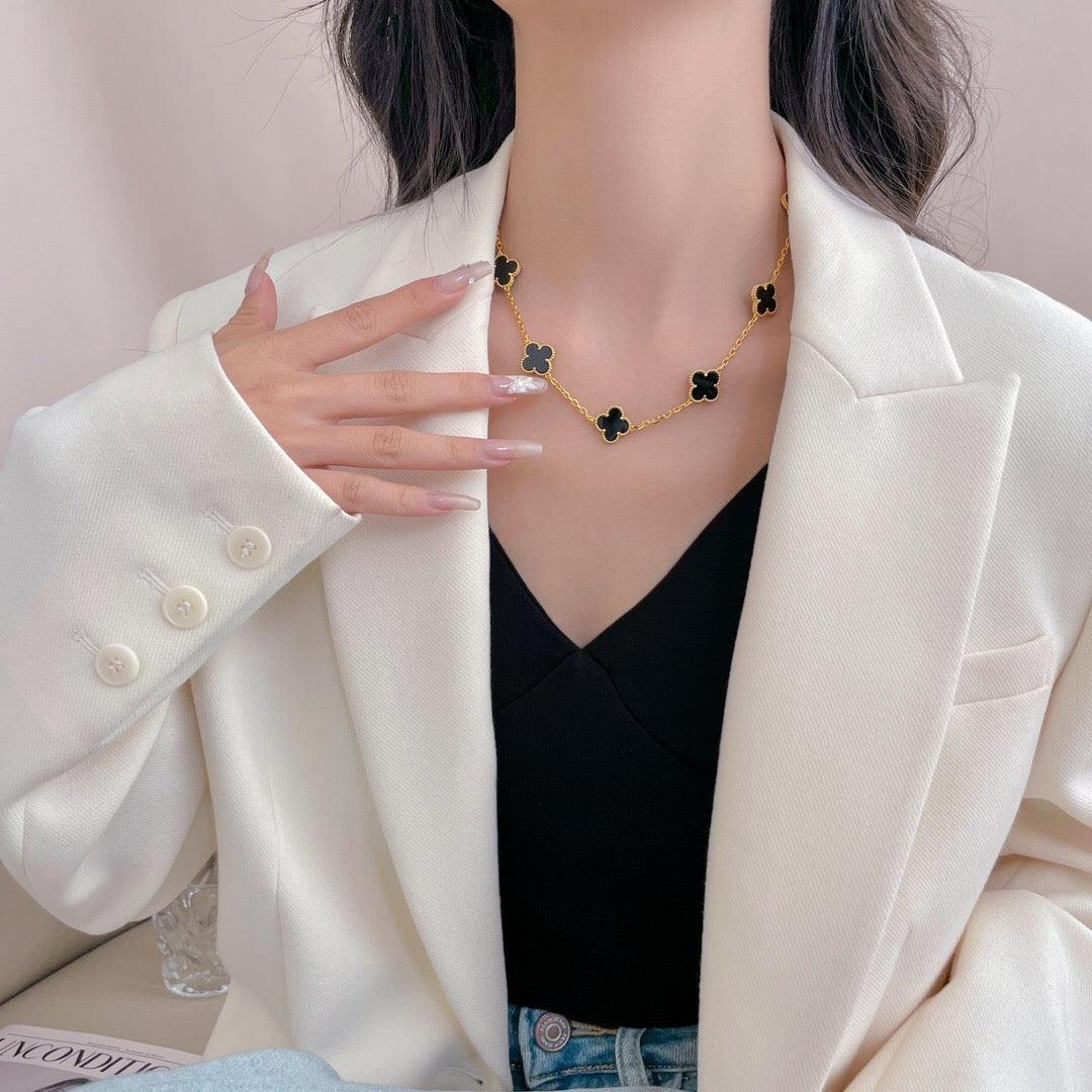 [ローラジュエリー]クローバー 10モチーフ オニキスネックレス