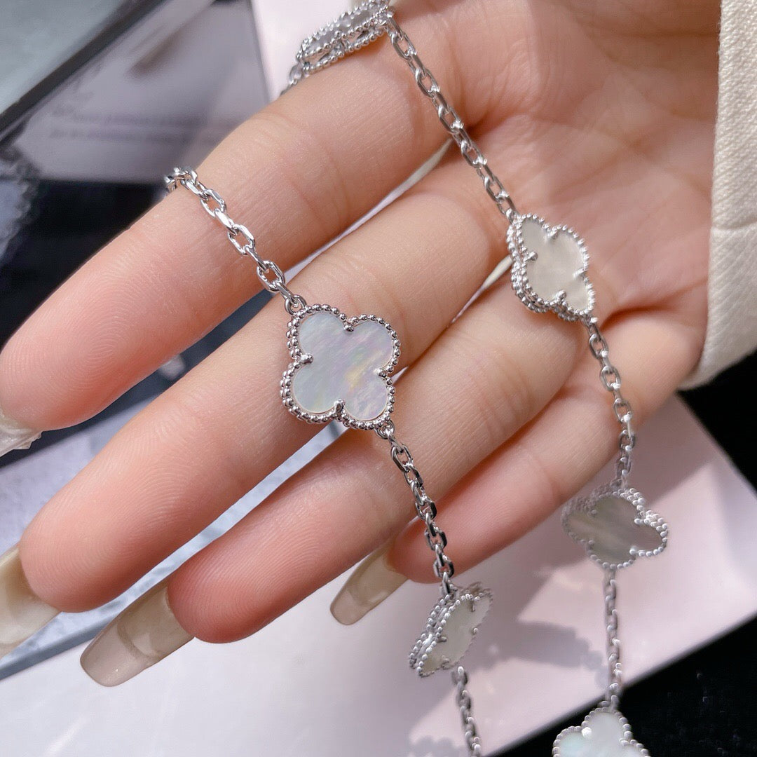 [ローラジュエリー]クローバー 10モチーフ ホワイト マザーオブパール ネックレス