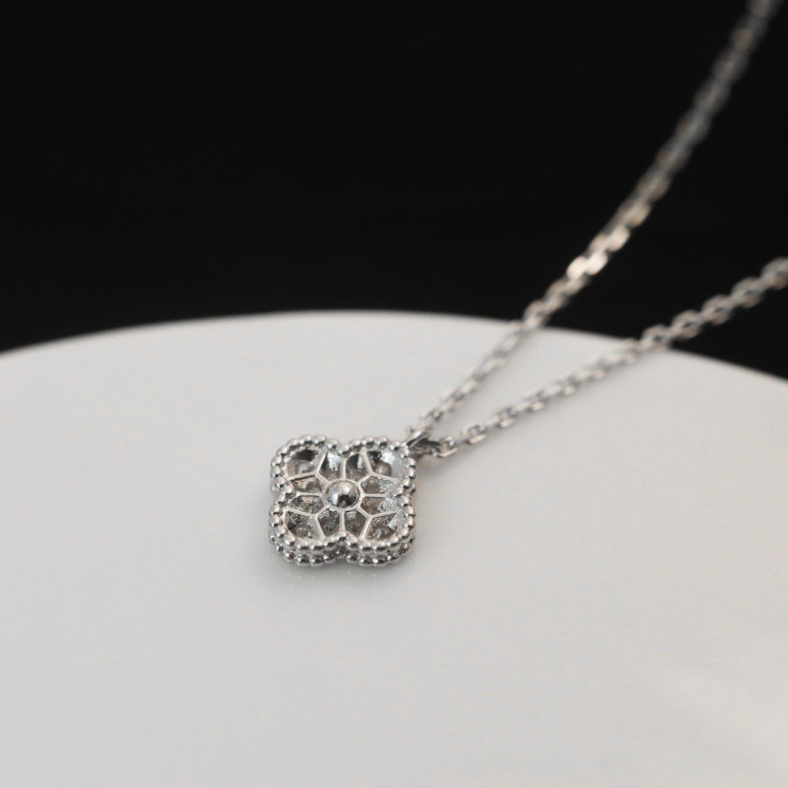 [Lora-Jewelry] COLLIER PENDENTIF MINI CLOVER 9,5 MM EN DIAMANT
