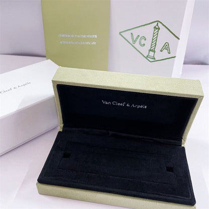 [Lora-Jewelry]VA CLOVER BRACELET NECKLACE RING BOX GIFT BAG