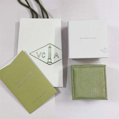 [Lora-Jewelry]VA CLOVER BRACELET NECKLACE RING BOX GIFT BAG