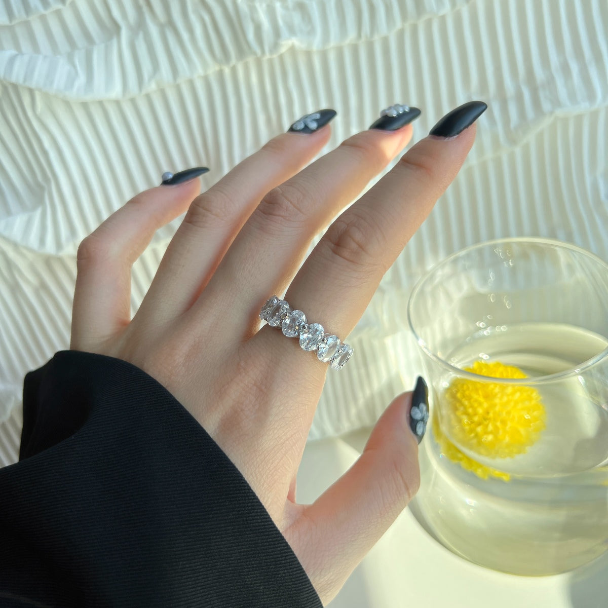 [Lora-Jewelry] Bague tennis allongée et délicate