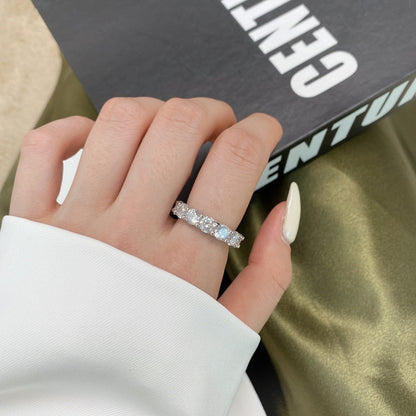 [Lora-Jewelry]ゴージャスなラウンドカットのテニスリング