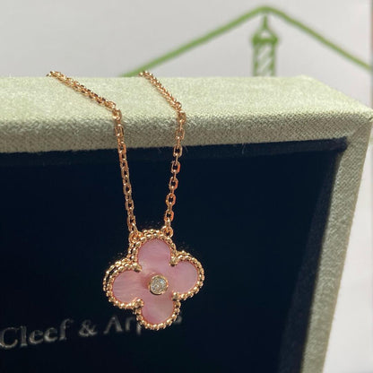[Lora-Jewelry]CLOVER 15MM DIAMOND PINK MOP NECKLACE