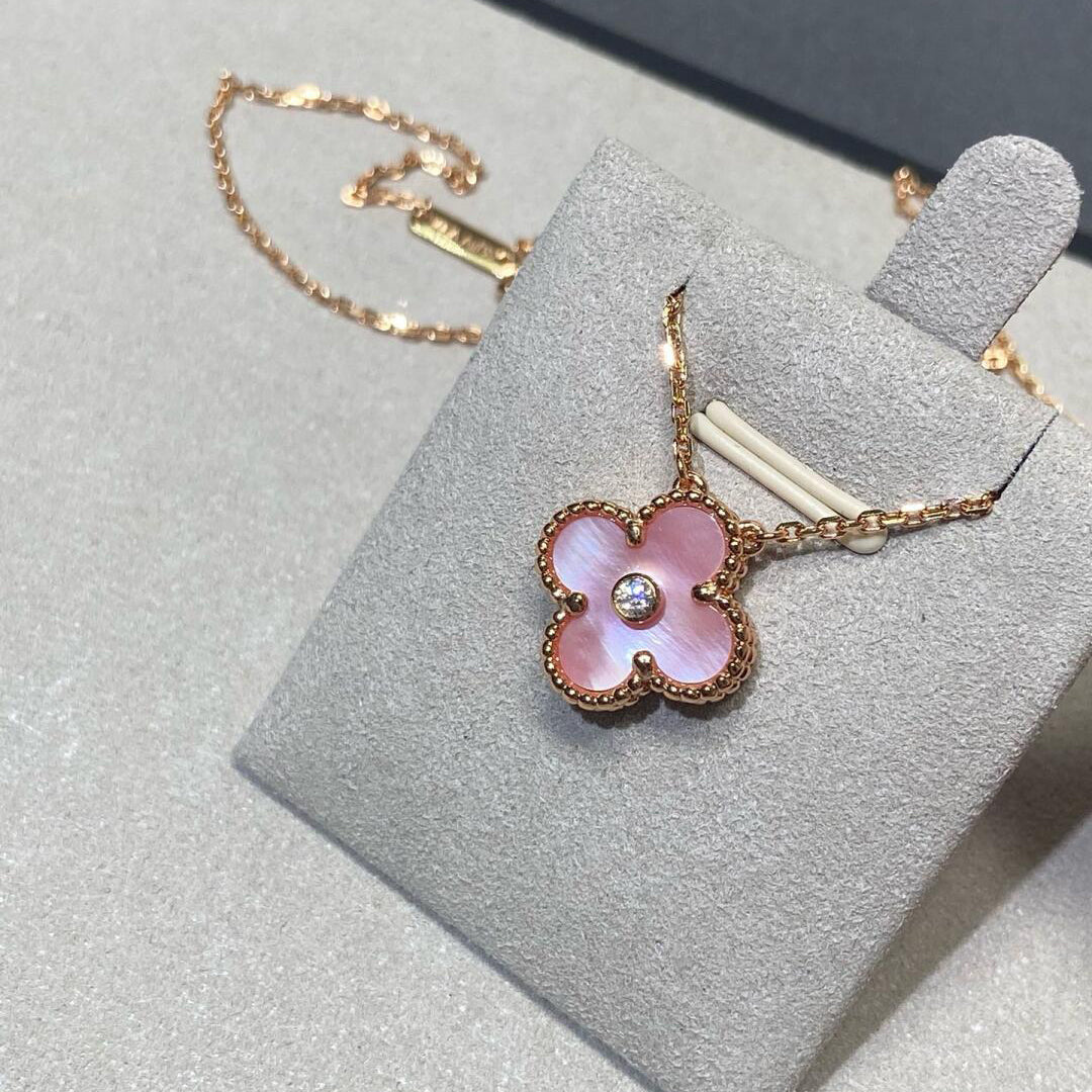 [Lora-Jewelry]CLOVER 15MM DIAMOND PINK MOP NECKLACE