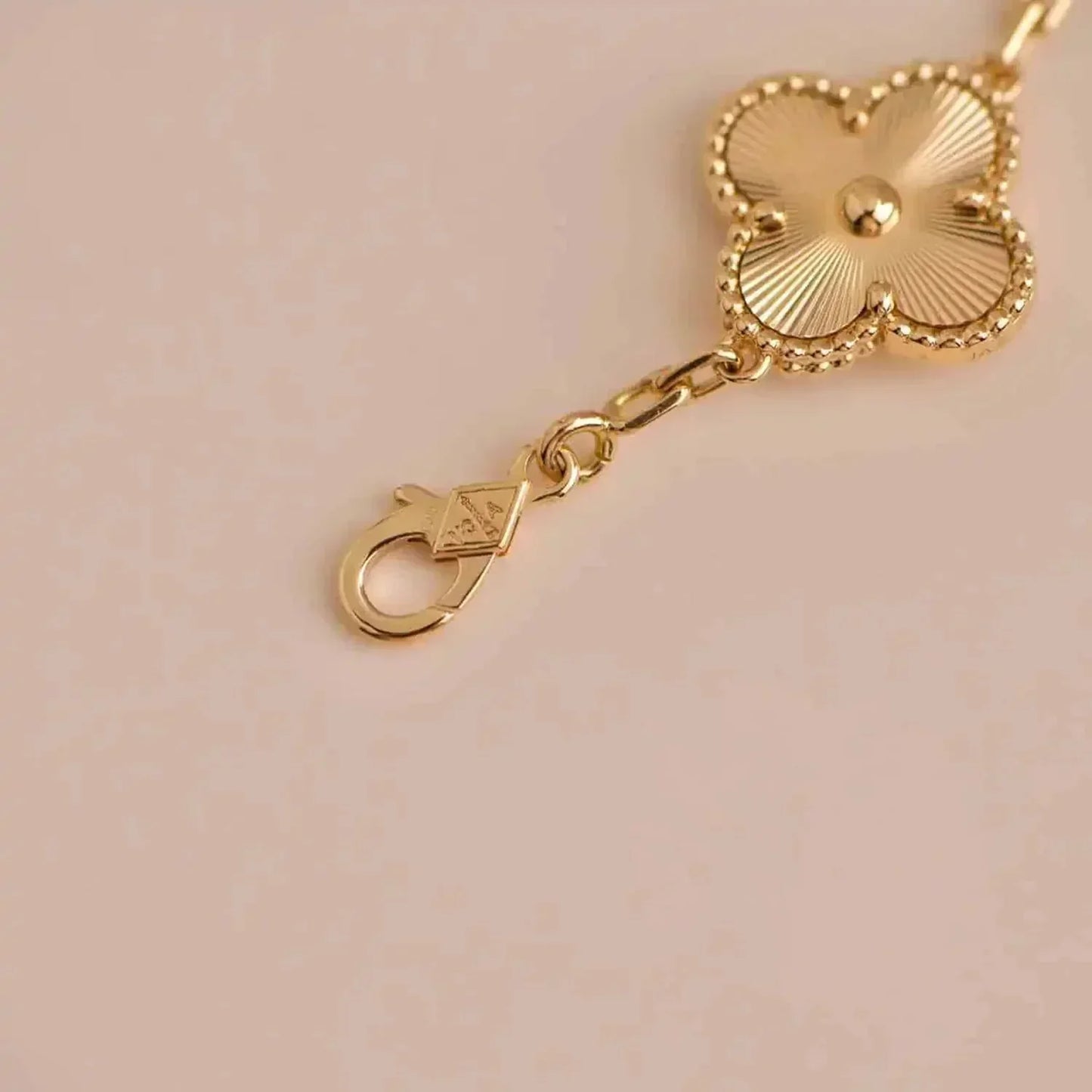 [Lora-Jewelry]CLOVER 5 FLOWERS LASER BRACELET