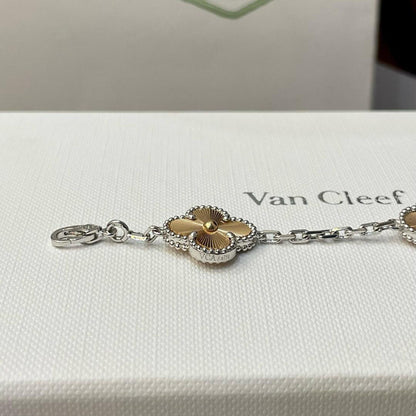 [Lora-Jewelry]CLOVER  5 MOTIFS  CHRISTMAS LIMITED EDITION BRACELET