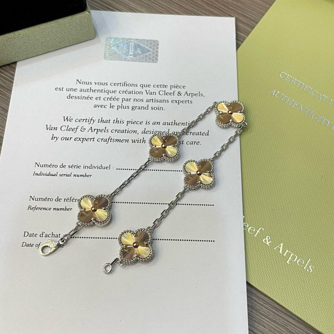 [Lora-Jewelry]CLOVER  5 MOTIFS  CHRISTMAS LIMITED EDITION BRACELET