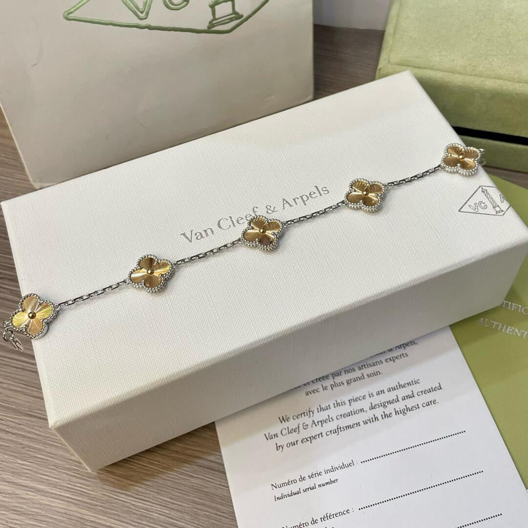 [Lora-Jewelry]CLOVER  5 MOTIFS  CHRISTMAS LIMITED EDITION BRACELET
