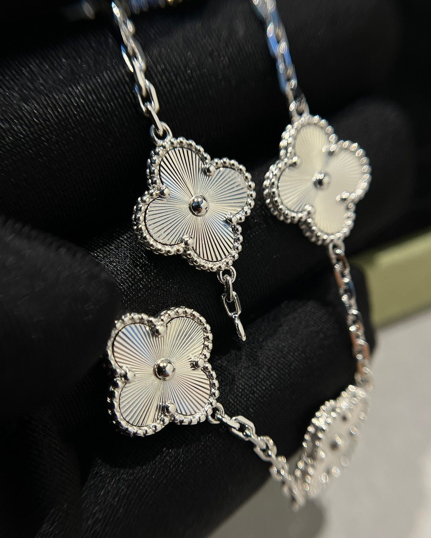 [Lora-Jewelry]CLOVER SILVER 5 MOTIFS BRACELET