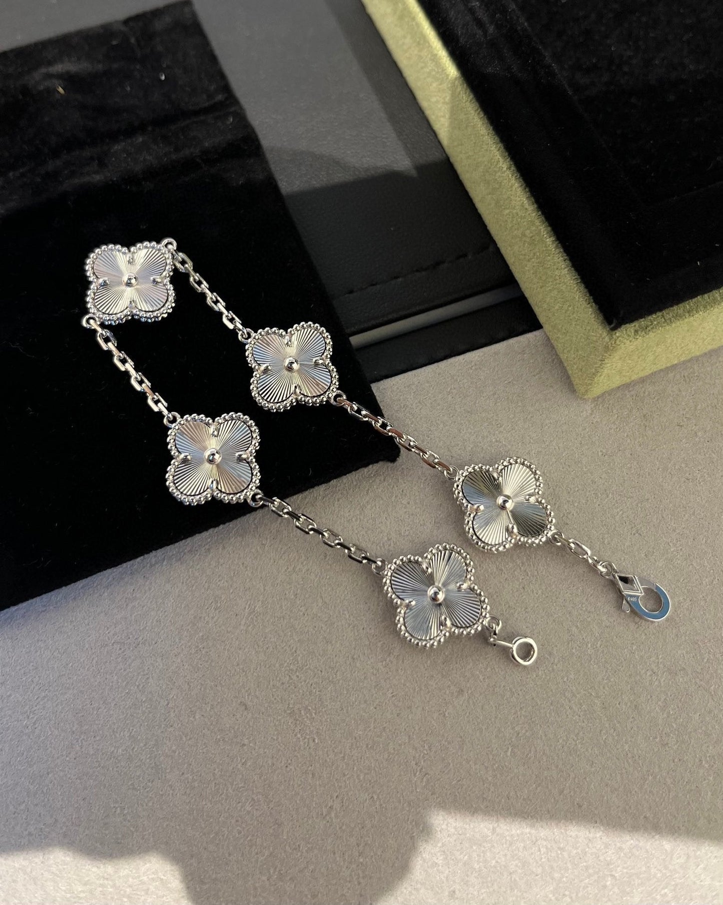 [Lora-Jewelry]CLOVER SILVER 5 MOTIFS BRACELET
